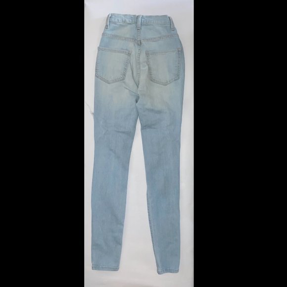 FASHION NOVA Distressed Jeans - Picture 4 of 9